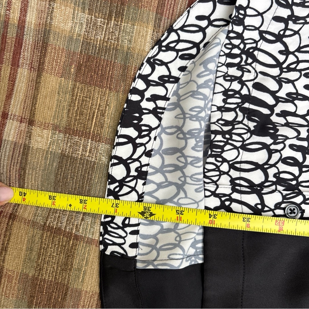 BCBG Black and White Asymmetrical Graphic Blouse - Picture 5 of 6